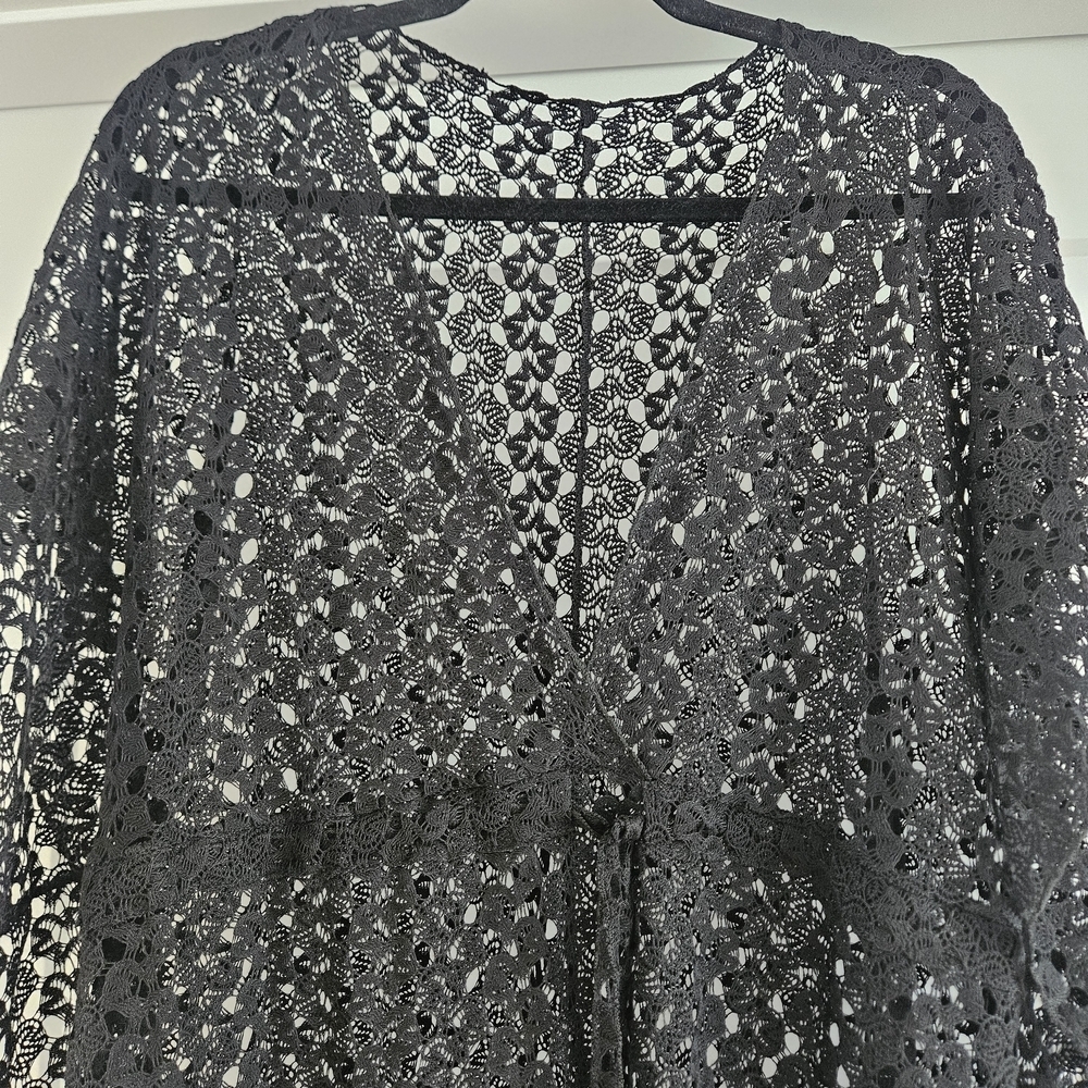 Chic Black Lace Swim Coverup Size L/XL - Picture 2 of 4